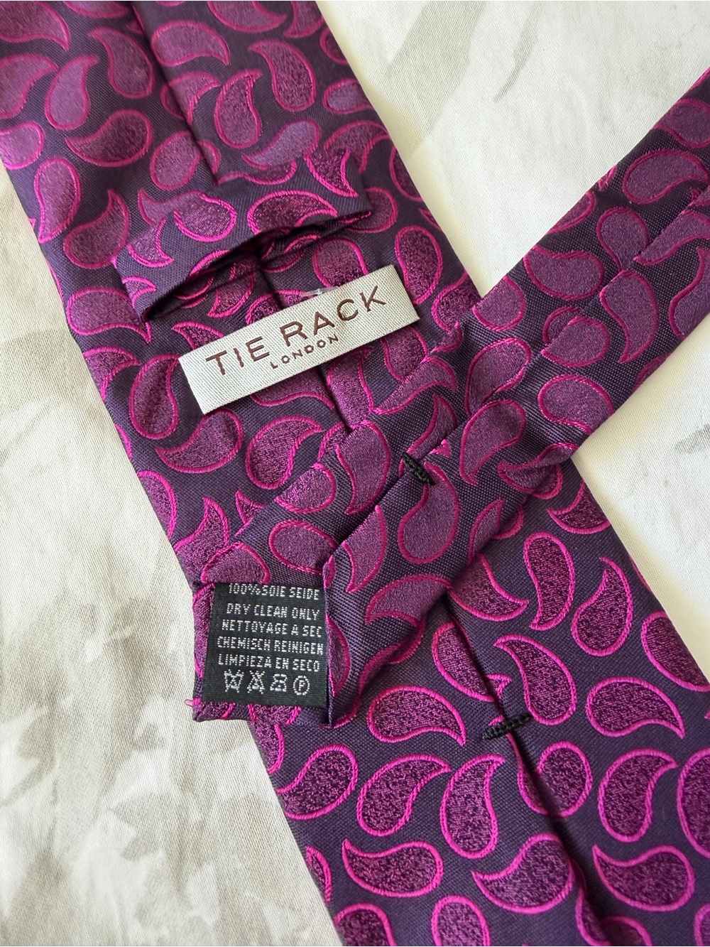 Tie Rack London	Purple Pink Magenta Paisley Woven Jacquard 100% Silk Tie Necktie